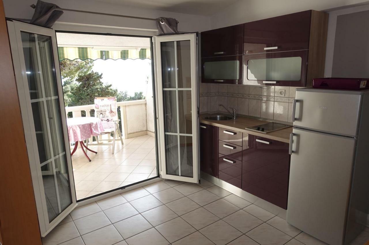 Apartments Paula Bol Bagian luar foto